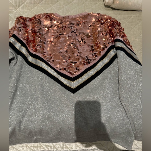 PINK sweatshirt with gold sequins - Picture 2 of 5
